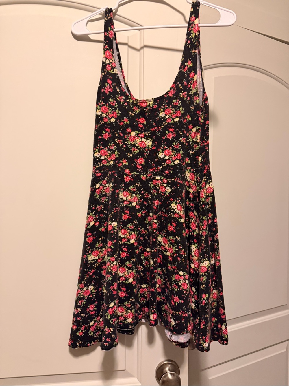 Sparkle and Fade - S - Black Floral Scoop-Neck 90s Skater Dress